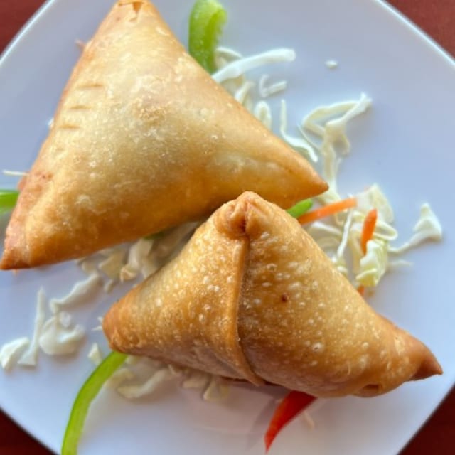 Lunch Vegetable Samosa (2pc).