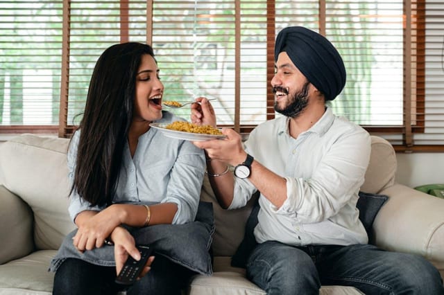How to Order Indian Food Delivery for Groups