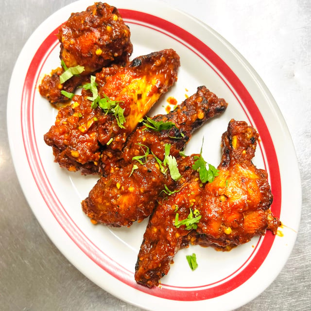 Lunch Spicy Bullet Wings (4pc).