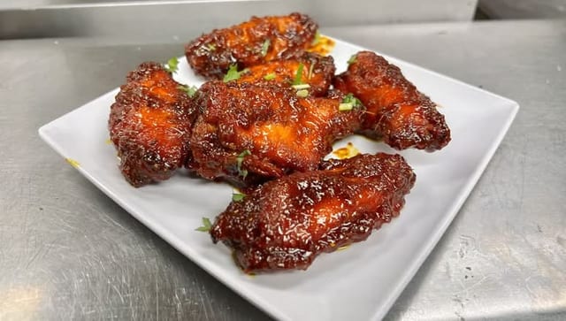 Tamarind Wings (42pc Tray).
