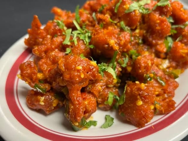 Gobi (Cauliflower) Manchurian (1/2 Tray).