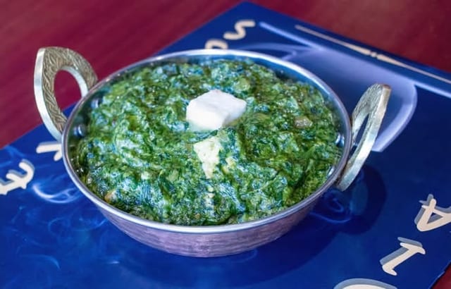 Chicken Saag (Tray).